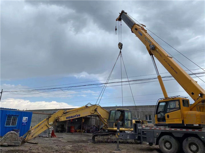 巫溪县25吨吊车的工作半径是多少？