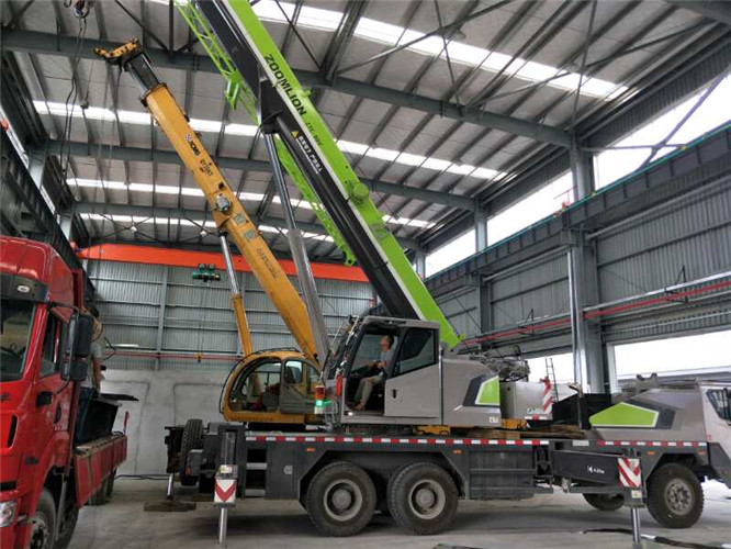 巫溪县高空车出租需要注意哪些安全事项？